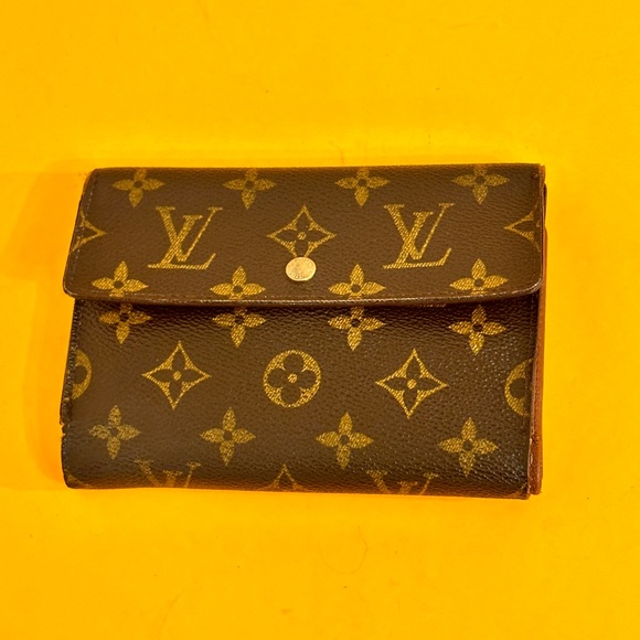 Louis Vuitton Handbags - Louis Vuitton Monogram Passport size bifold wallet